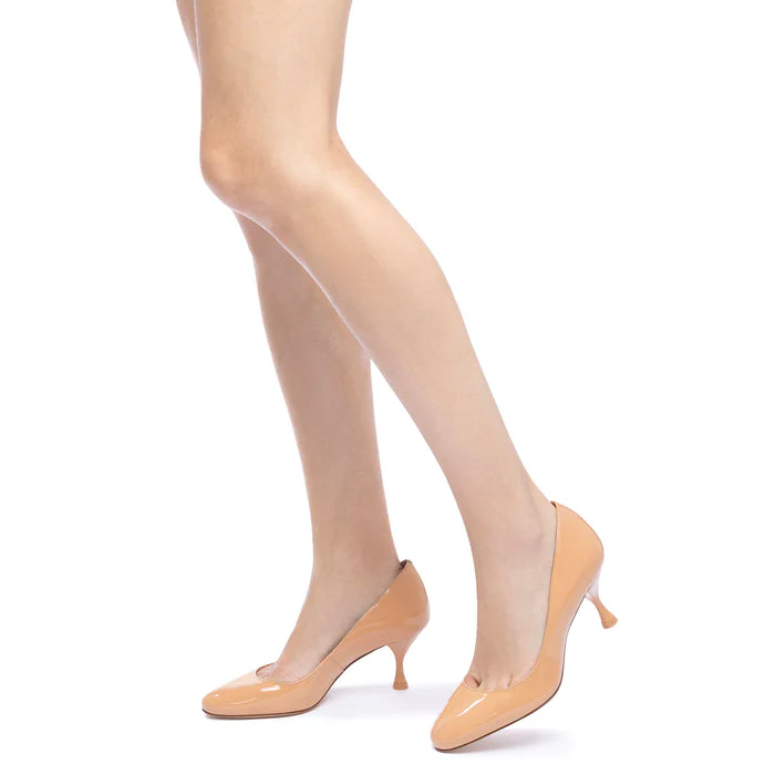 Michelle Lo Pump In Tan Patent Leather - Image 4