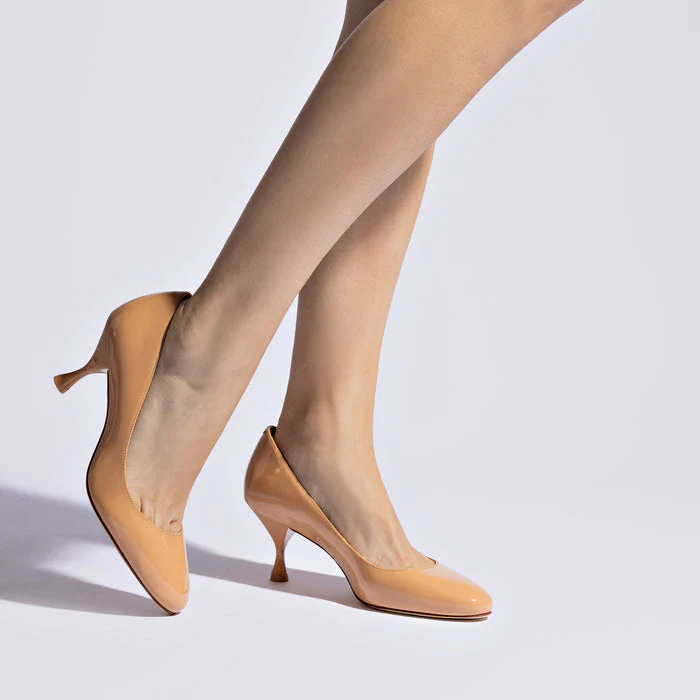 Michelle Lo Pump In Tan Patent Leather - Image 7