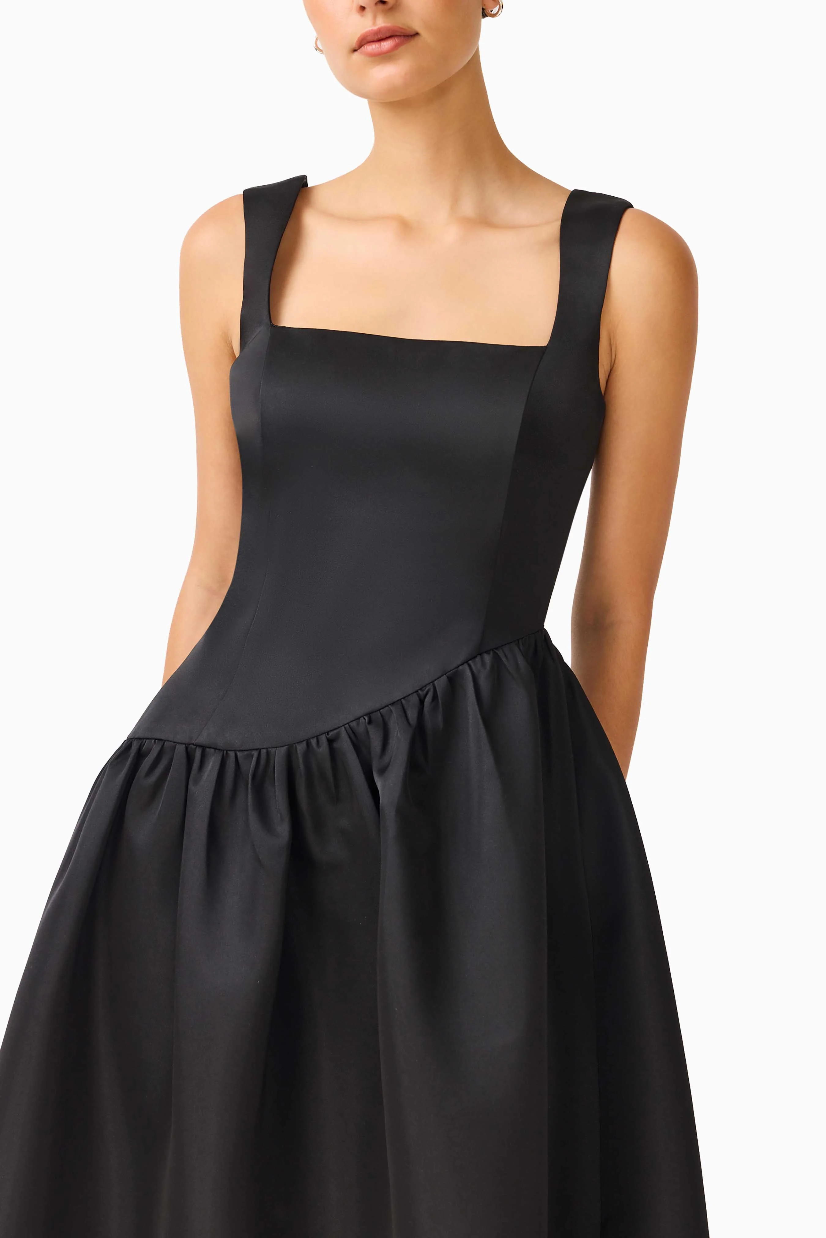 Ruelle A-Line Maxi Dress in Black - Image 6
